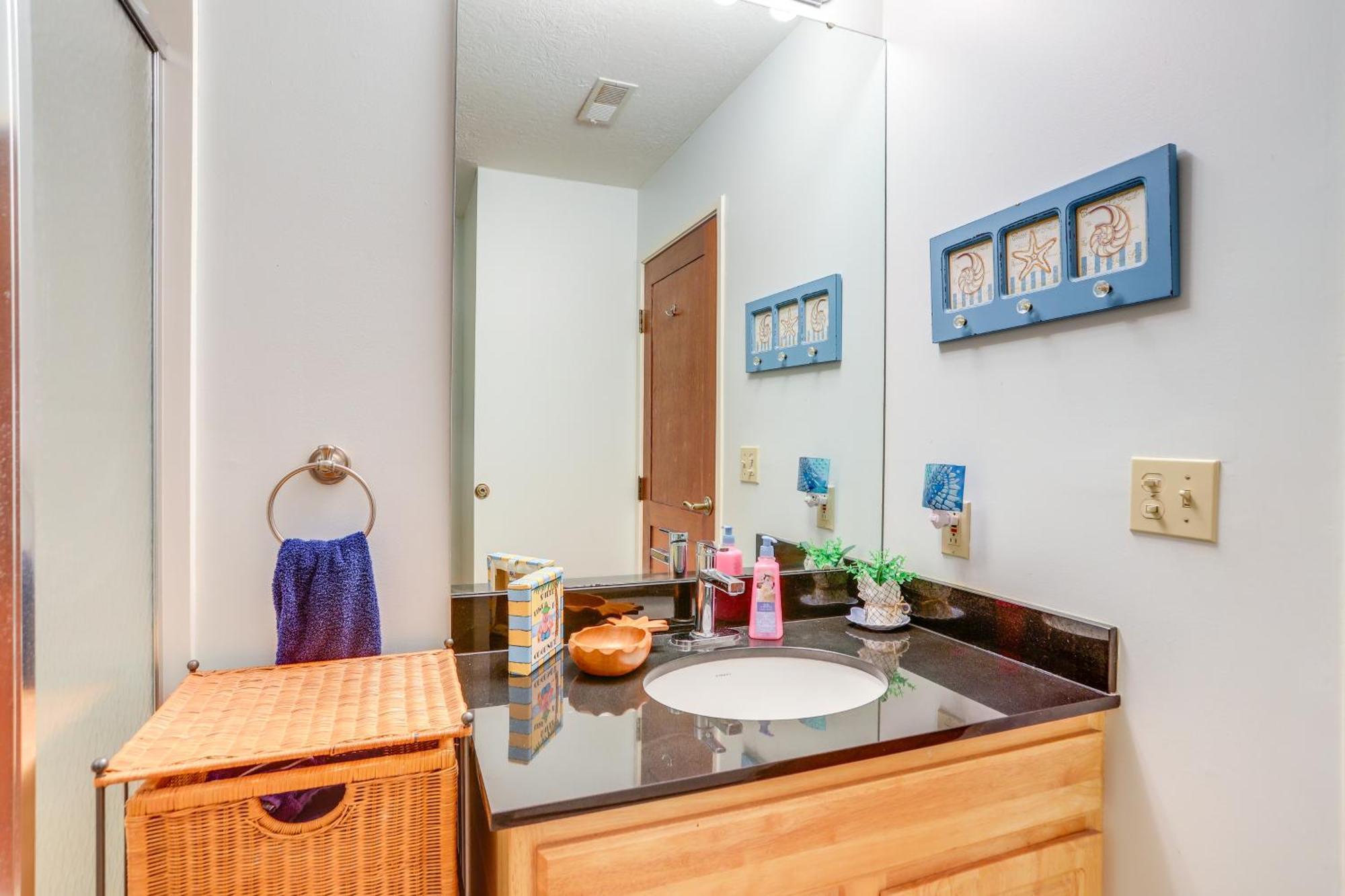 Waterfront Bass Island Retreat With Balcony And Tv Apartment พุทอินเบย์ ภายนอก รูปภาพ