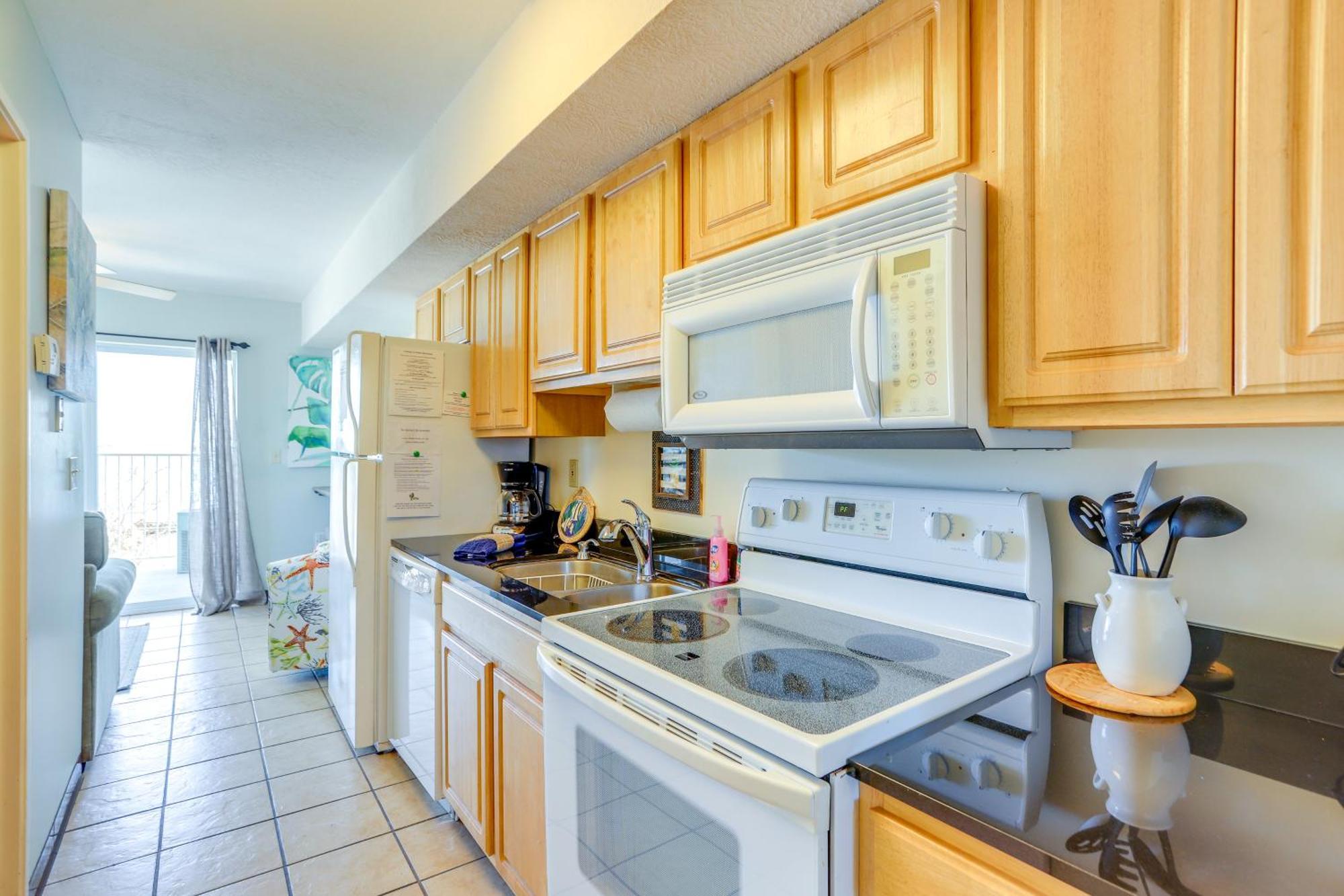 Waterfront Bass Island Retreat With Balcony And Tv Apartment พุทอินเบย์ ภายนอก รูปภาพ