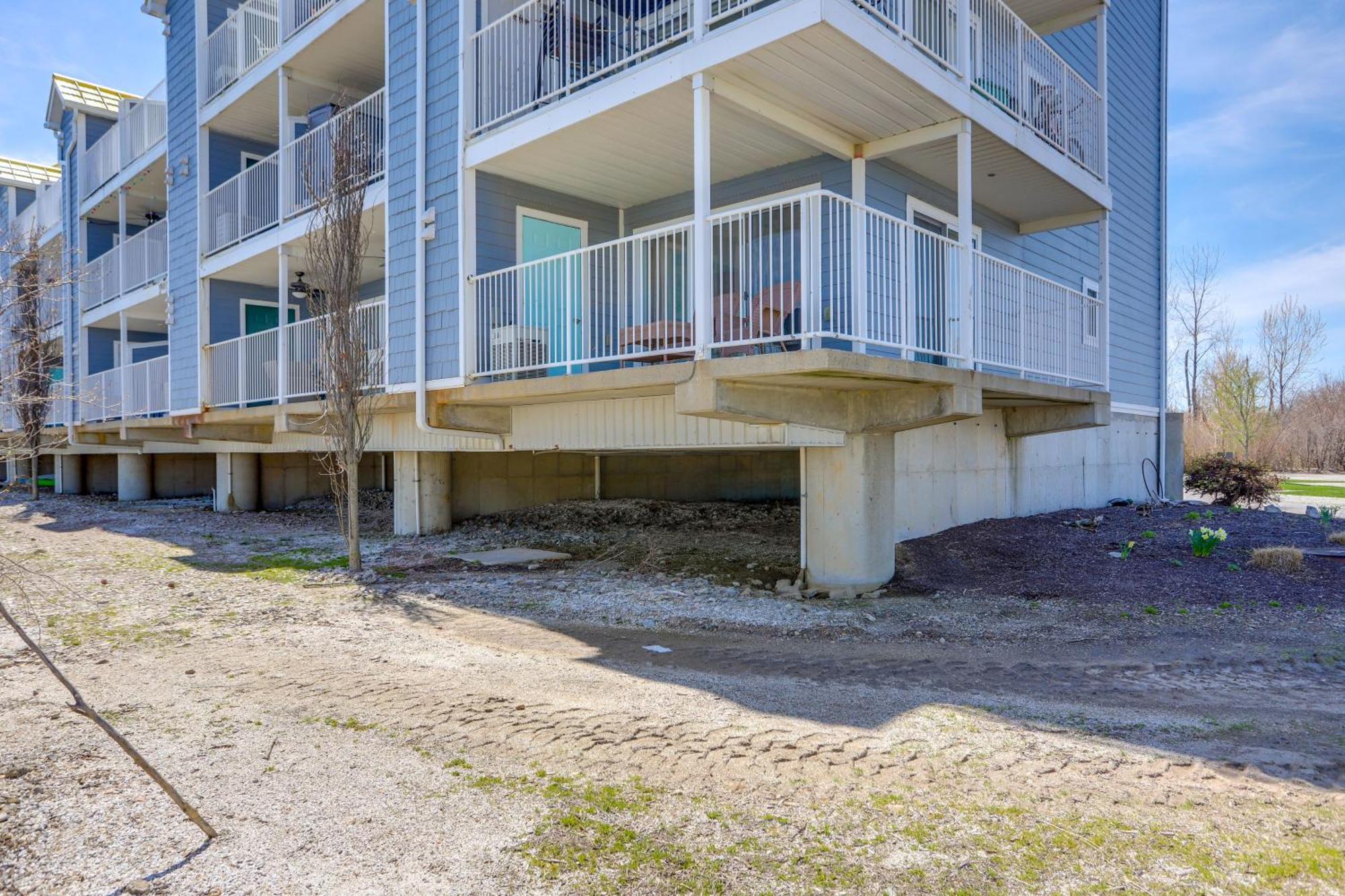 Waterfront Bass Island Retreat With Balcony And Tv Apartment พุทอินเบย์ ภายนอก รูปภาพ